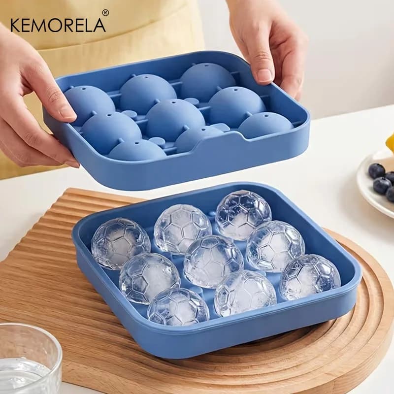 ถาดทำน้ำแข็งลายลูกฟุตบอล 9 ช่อง พร้อมฝา